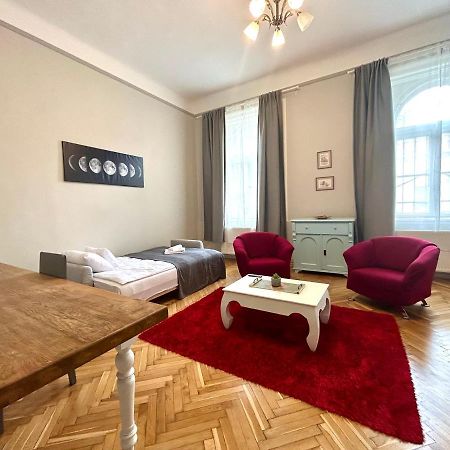 Fullmoon Apartments 2 Сегед Экстерьер фото