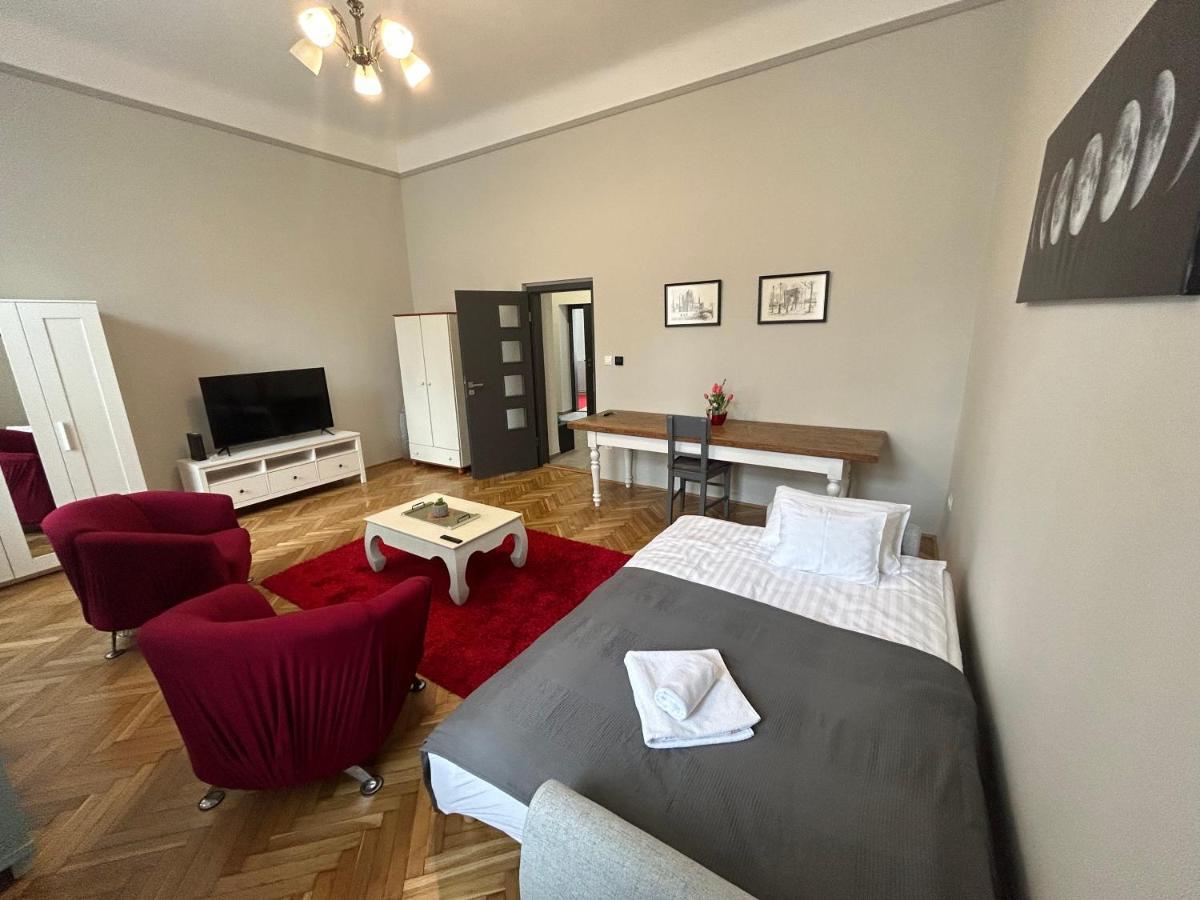 Fullmoon Apartments 2 Сегед Экстерьер фото